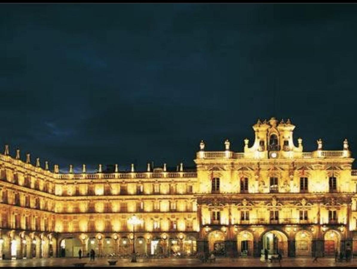 Appartamento Atico Blue Charme Santo Tomas Salamanca Esterno foto